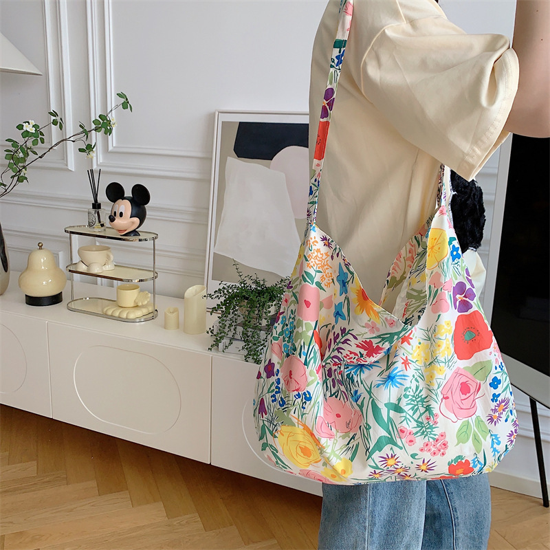 13165 Korean ins fresh and delicate floral cotton bag, student retro canvas single-shoulder bag, stylish women's crossbody bag Specification drawing