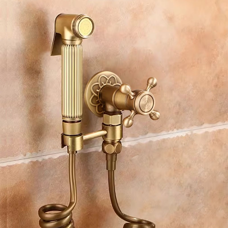 Mop faucet, brass extended sink, antique single cold outdoor, outdoor balcony mop, washbasin, spray gun set Application Scenario