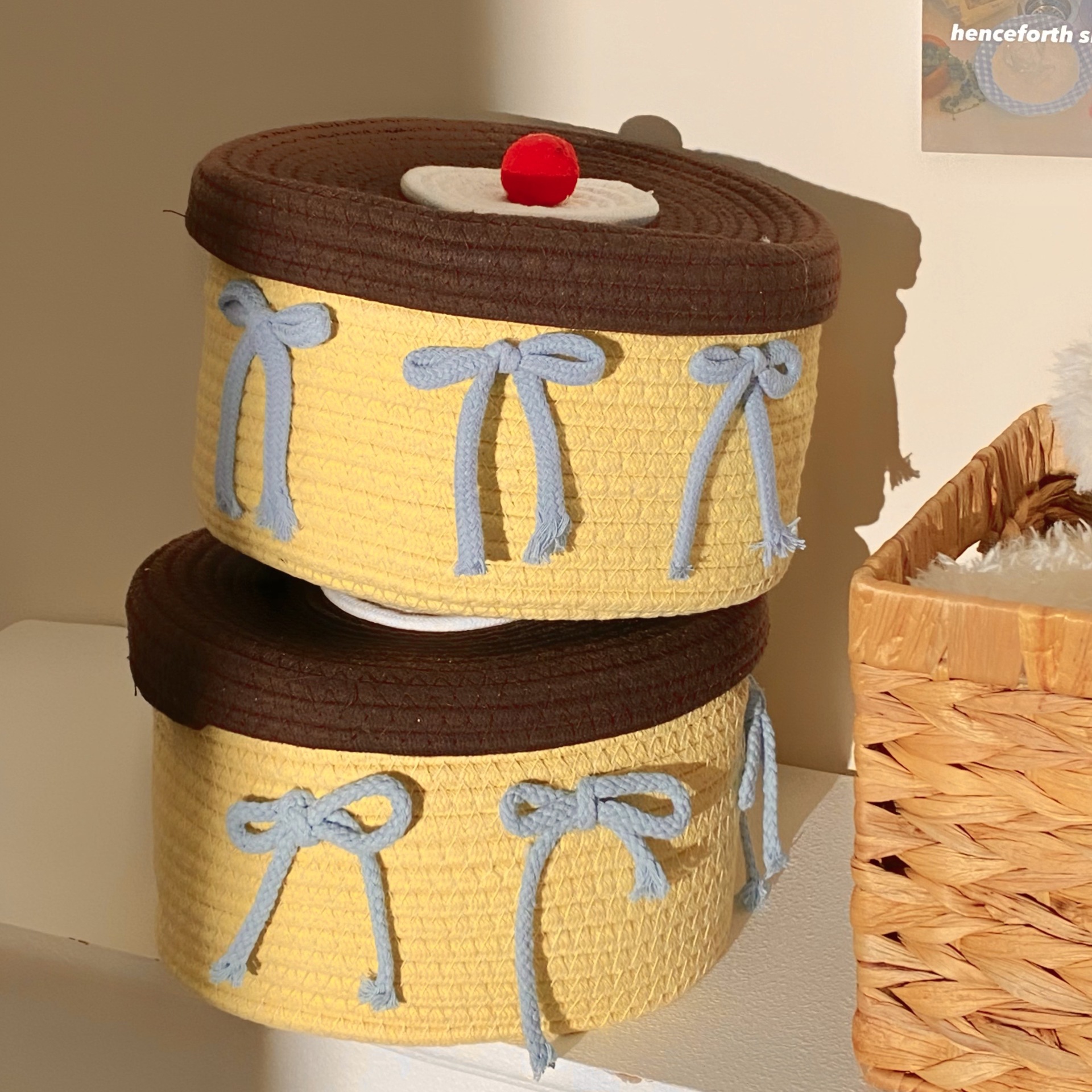Cute cotton thread woven storage basket with dust-proof cover, desktop storage basket, ornament storage box, children's toy storage basket full figure