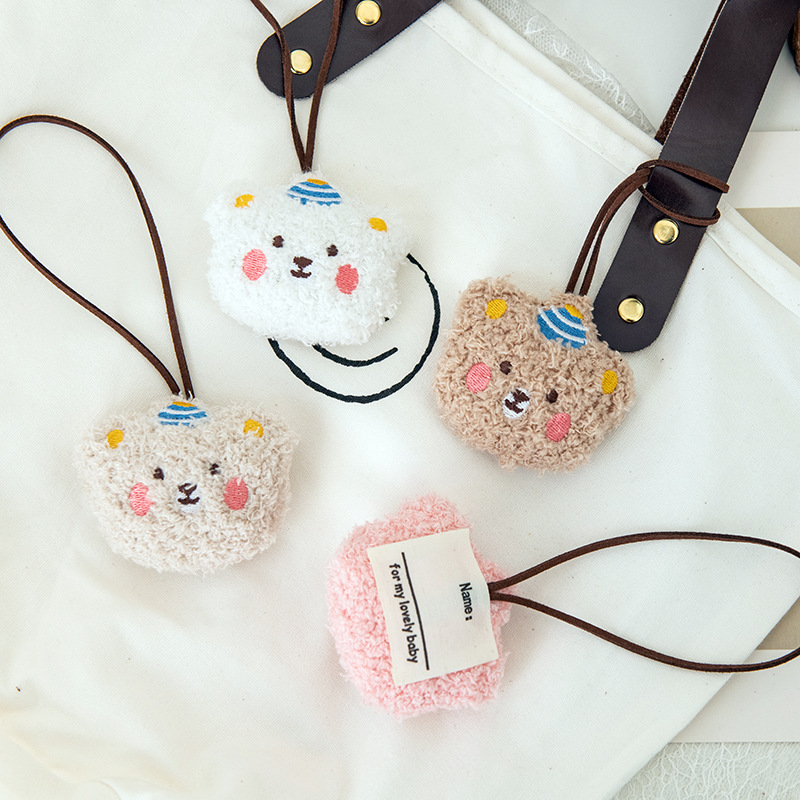 Korean Instagram cute bear head figurines, bag pendants, children's name identification tags, keychains, schoolbag pendants Application Scenario