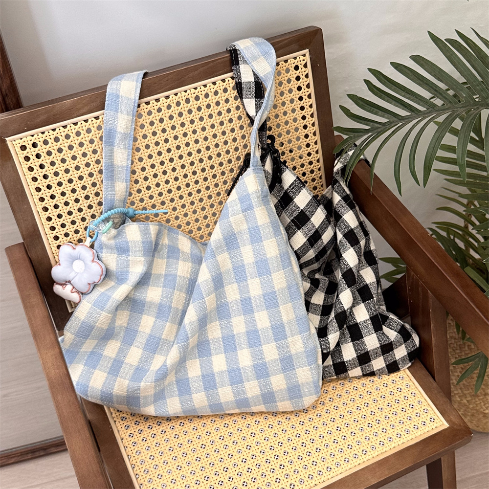 4481 New ins Korean underarm bag, cream blue checkered canvas bag, casual student single-shoulder crossbody bag Application Scenario
