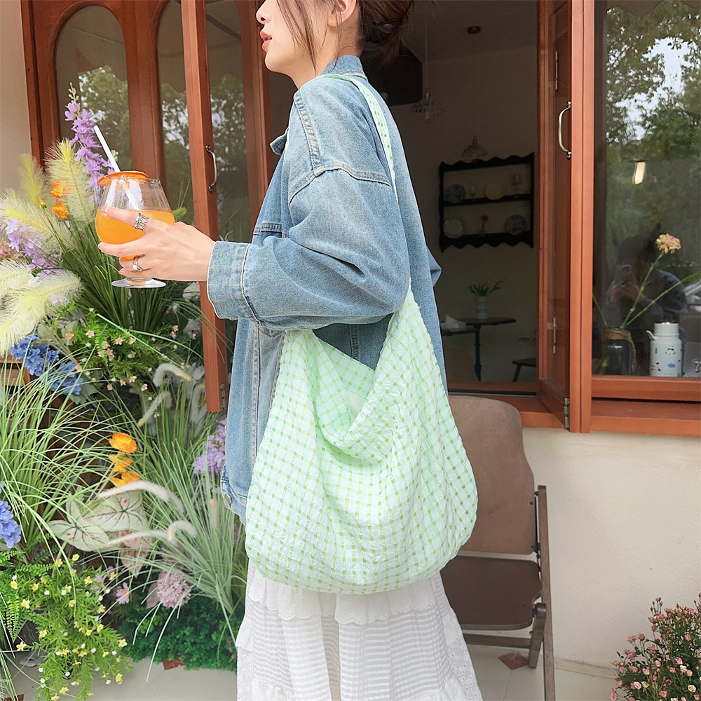 45131 Summer New style hollowed-out bubble checkered single-shoulder underarm bag canvas bag, fresh candy color crossbody bag details Picture