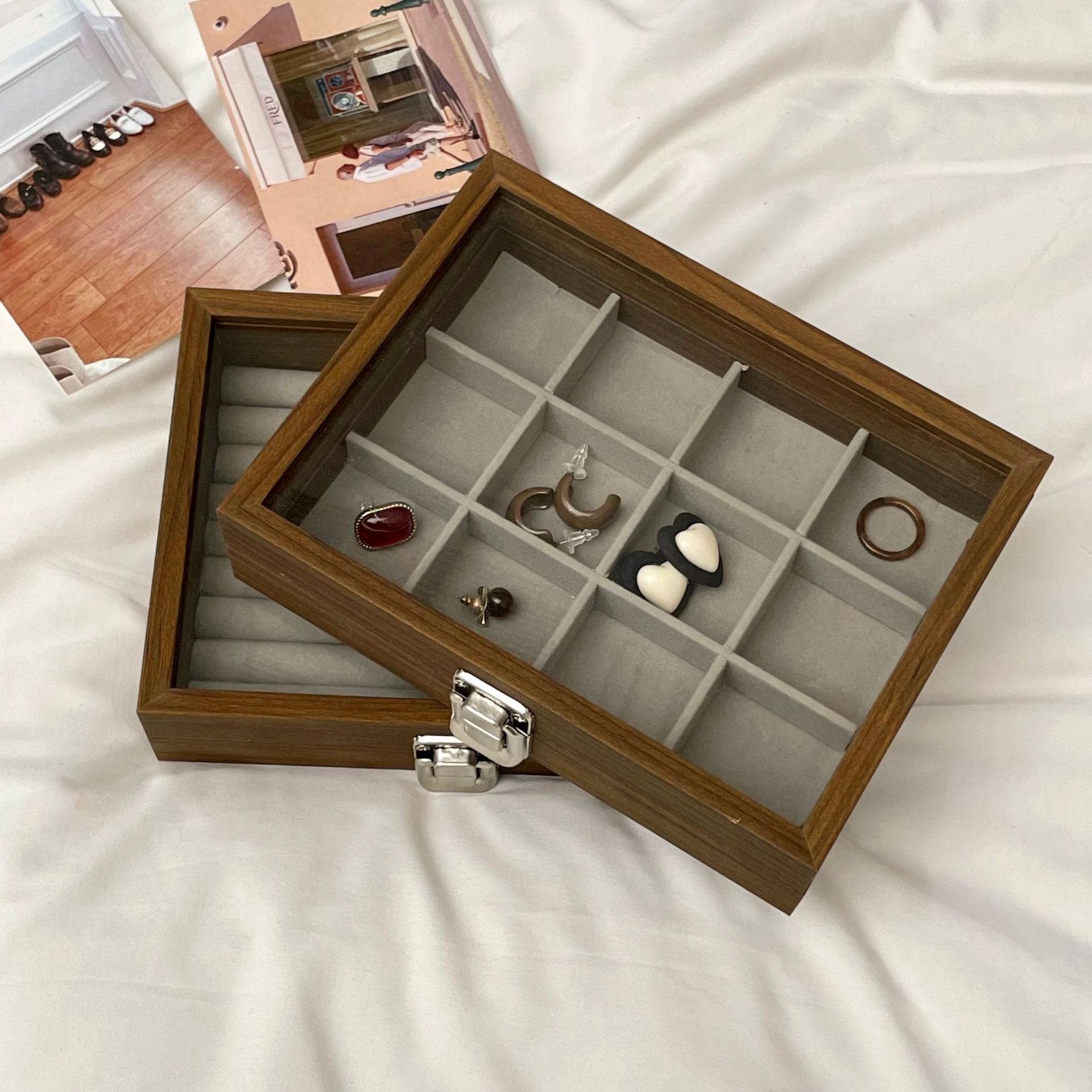 Walnut wood jewelry box, ins jewelry storage display, wooden box storage box, jewelry counter exhibition Application Scenario