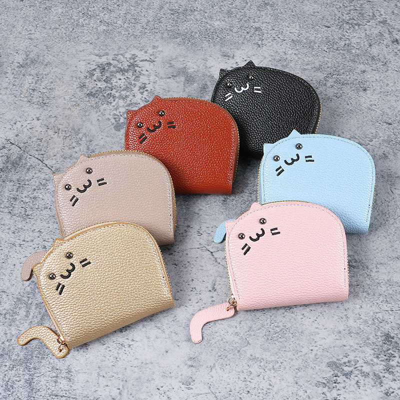 The 2023 new cat-shaped card case for ladies is a compact, trendy, cute, multi-slot, high-end cartoon coin purse that is both portable and adorable Application Scenario