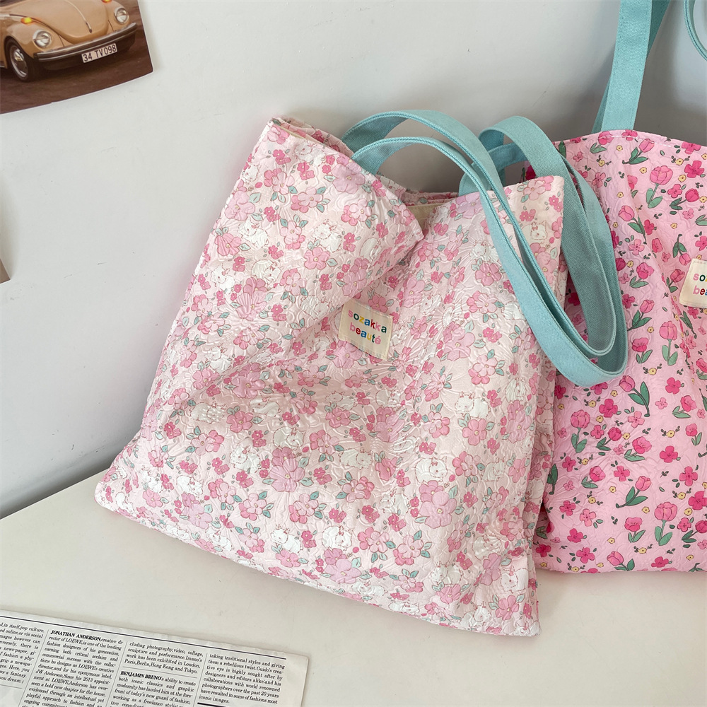 4431 New sweet cartoon bear embossed single-shoulder bag, double-layer shopping bag, cute student casual underarm bag Application Scenario