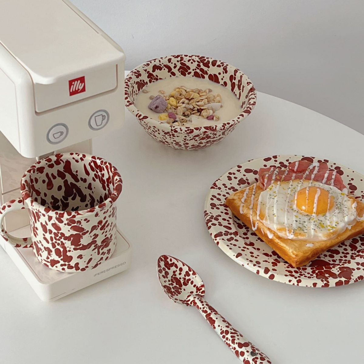 Retro enamel ink-wash tableware, Korean inS-style breakfast bread plate, yogurt cereal bowl, mug set Application Scenario