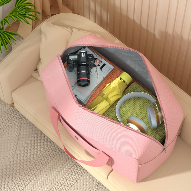 Multi-functional storage and organization, large capacity, foldable, fashionable, portable, short-distance business trip clothing storage, Oxford cloth travel Application Scenario