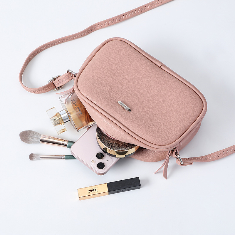A new, high-quality, light luxury and niche women's handbag for commuting, featuring a large capacity crossbody bag for women Specification drawing