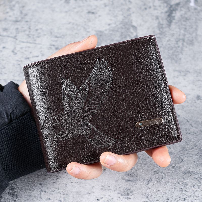 Short men's wallet, thin 2024 new model, high appearance level, eagle-patterned soft leather coin purse for students and young people Application Scenario