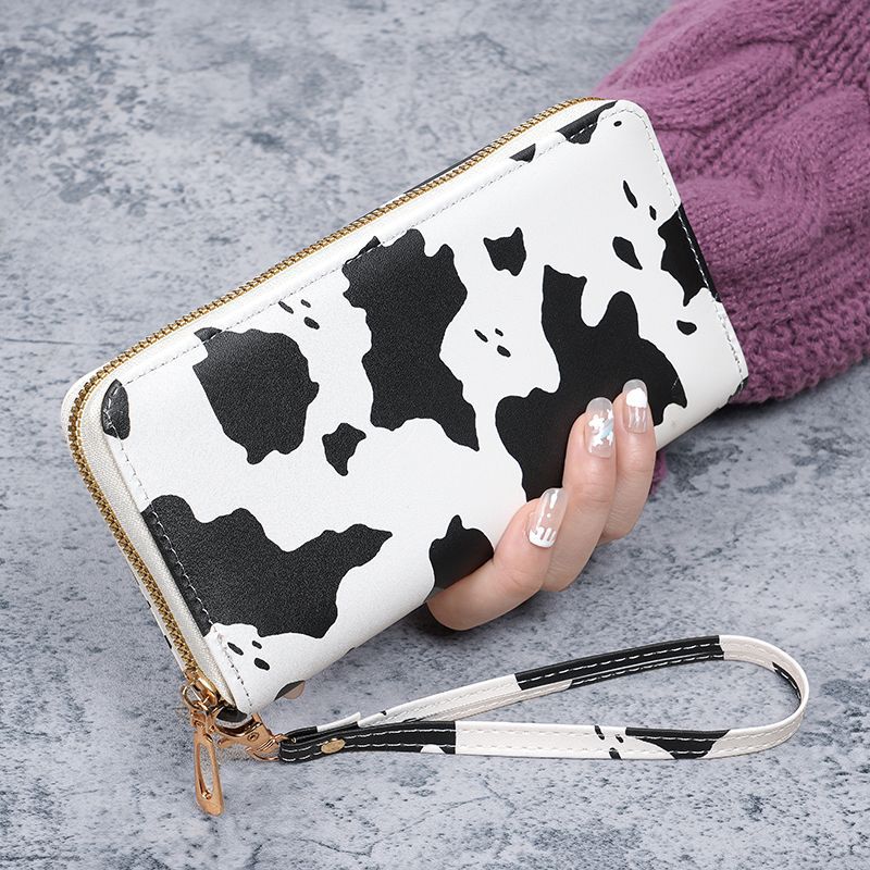 2024 New style clutch for women, long zipper, multi-functional and versatile wallet, ins style, large capacity mobile phone wallet Application Scenario