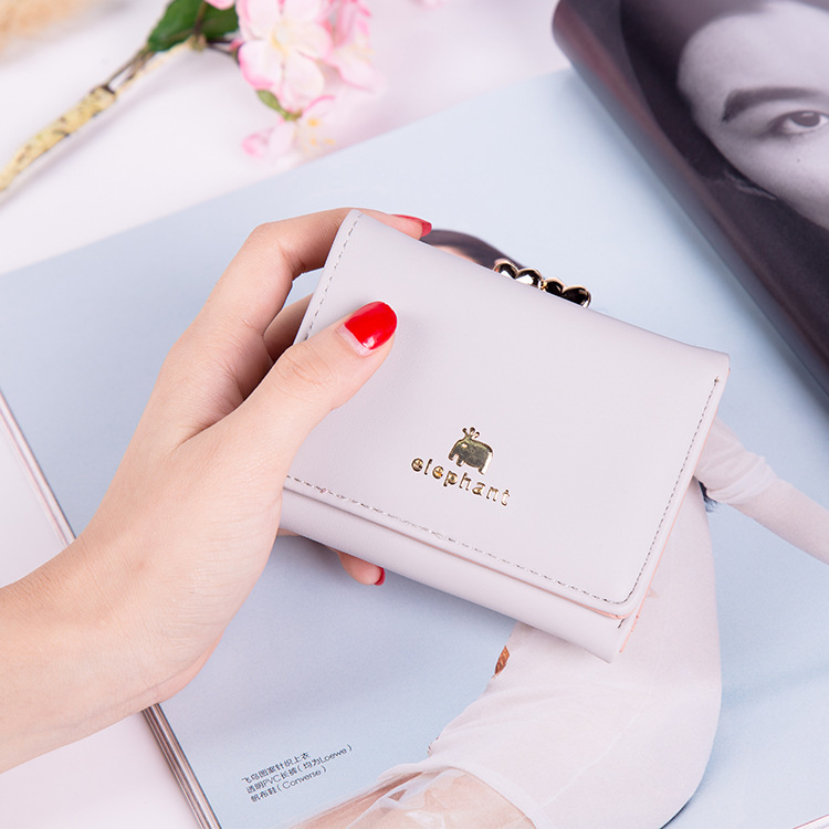 2021 Women's short, casual and simple mini student cute kitten wallet, women's coin wallet and card case Application Scenario