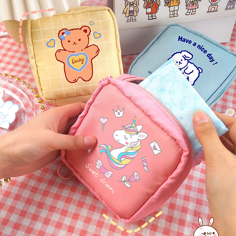 High appearance level, large-capacity portable sanitary napkin storage bag, cute and girlish heart, menstrual and menstrual care bag, sanitary napkin tidying bag Specification drawing