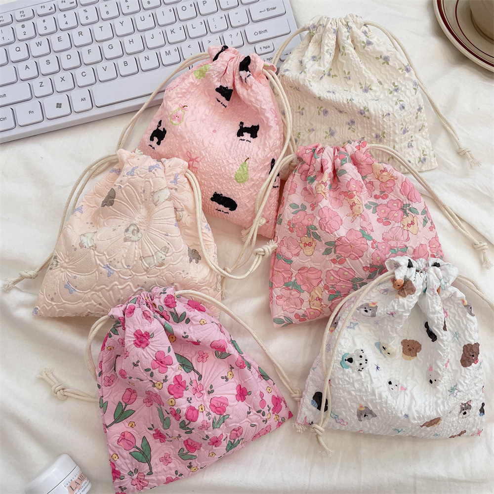 48151 Pocket Cute bear cartoon drawstring miscellaneous storage bag Dust-proof portable organization multi-functional cloth bag Application Scenario
