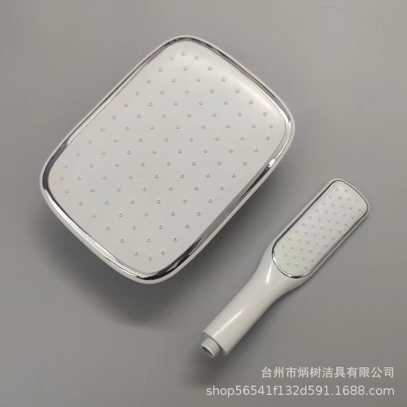 Pressurized shower head, household bathroom bathing head, black and gold square rain shower head, showerhead Application Scenario