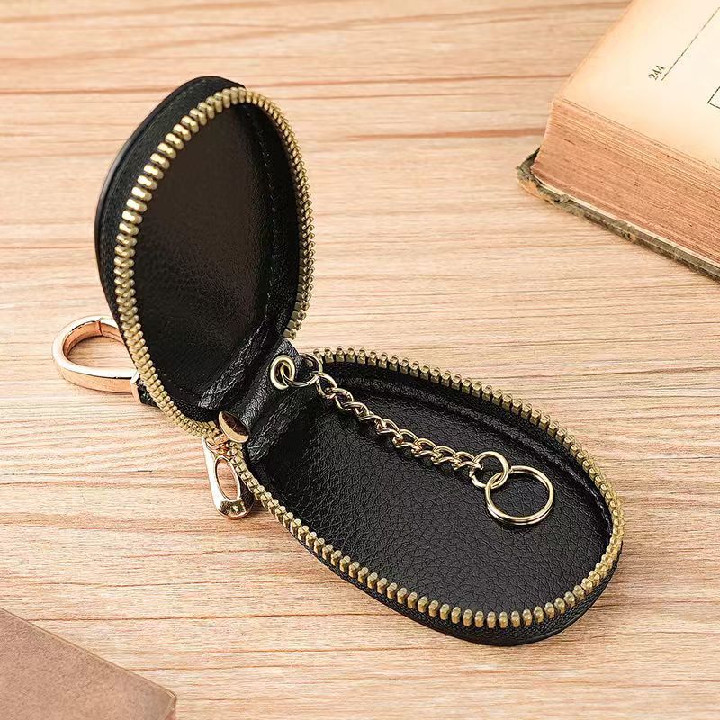 Cross-border ins car key case for both men and women, universal car key storage bag, waist hanging, creative and simple hanging decoration, key Application Scenario