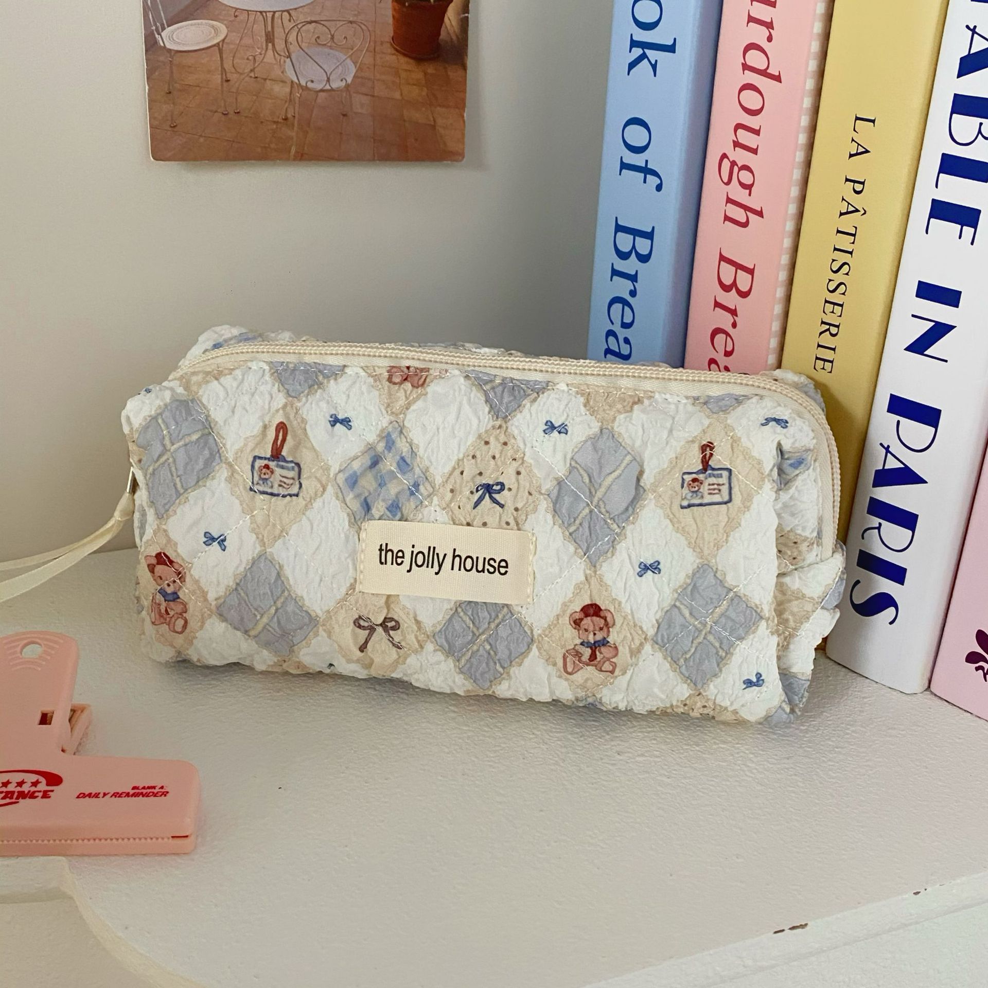 ins high appearance level pen case bubble foam new large-capacity junior high school girls' stationery bag, girls' pencil case storage bag Application Scenario