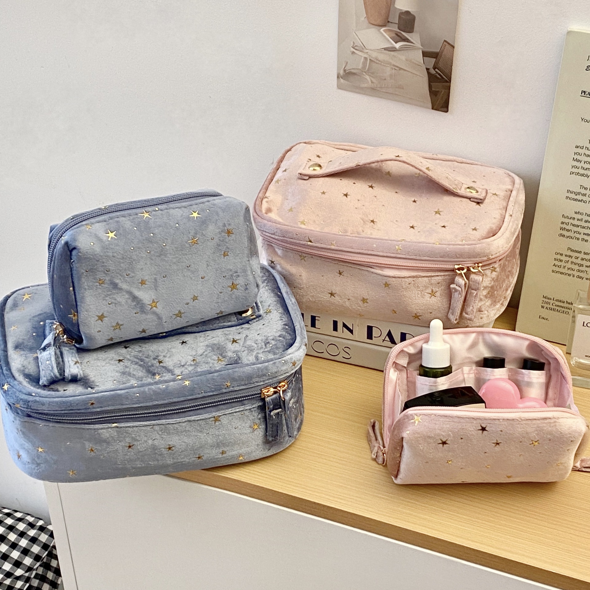 Retro high-end silk makeup bag for women, 2025 new style toiletry bag, large capacity, portable travel and outdoor storage bag Specification drawing