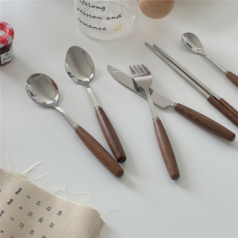 Korean retro InS-style wooden-handled chopsticks, knives, forks, spoons and tableware set for home use - rice spoons, soup spoons and coffee spoons full figure