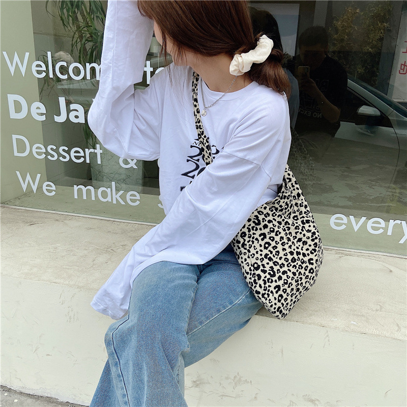 13165 Stylish and trendy small leopard print crossbody bag, large-capacity single-shoulder shopping bag, fashionable canvas bag for women's fashion wholesale Specification drawing