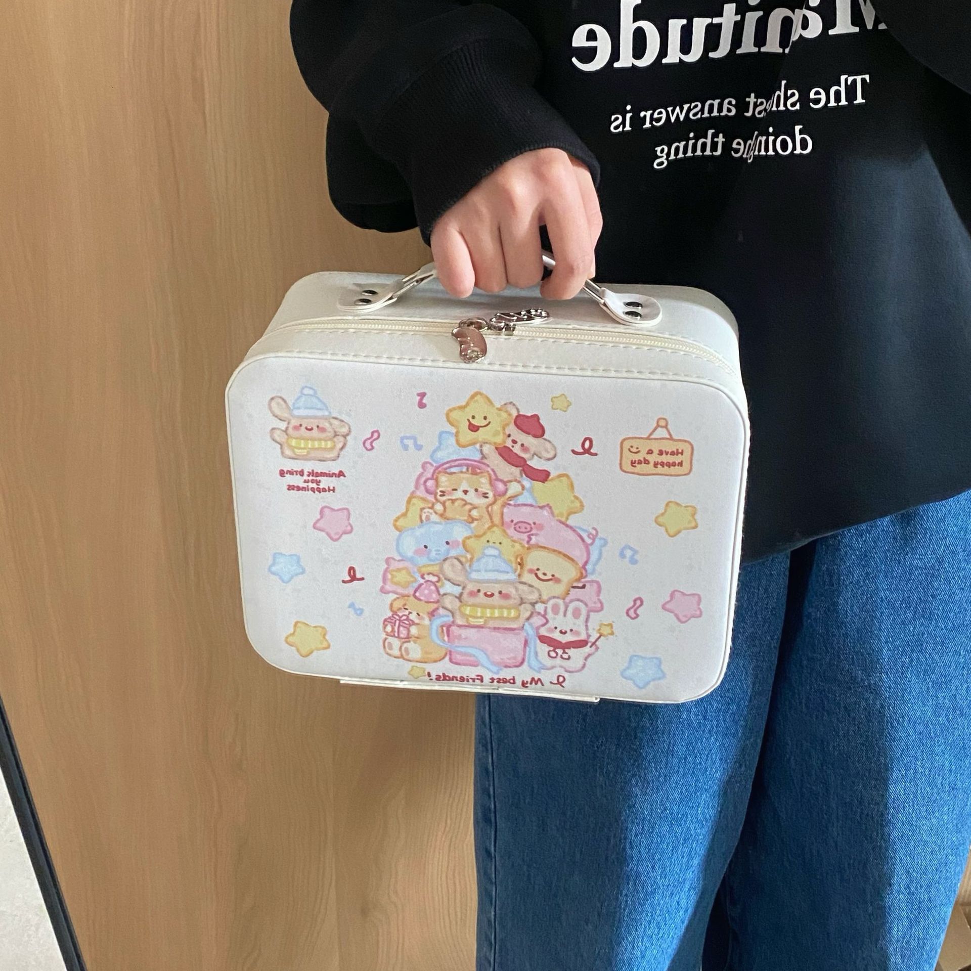 2024 New girlish makeup bag, a large-capacity portable handbag for women with a mirror and cosmetic storage bag Item Picture