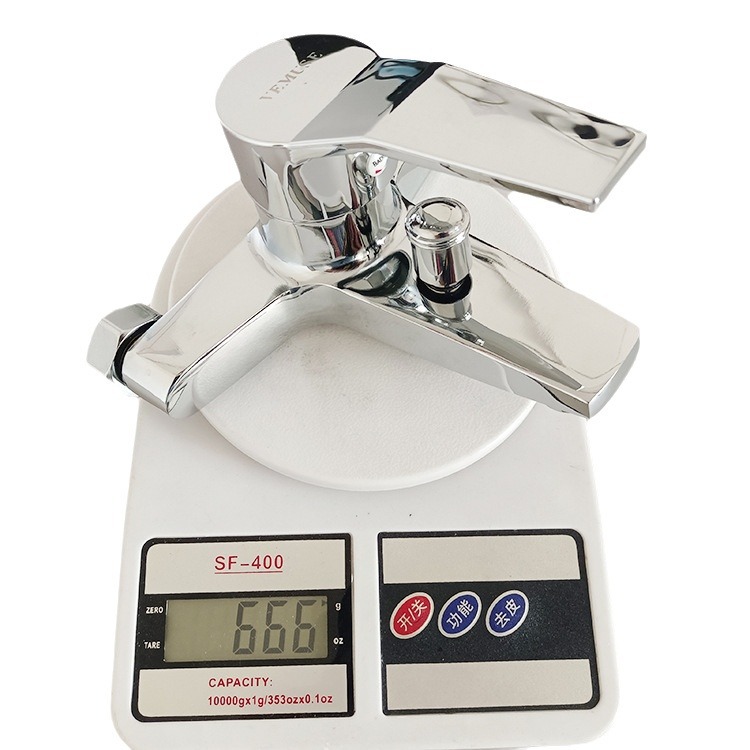 Three-faucet cold and hot zinc alloy anti-freezing bathtub, three-faucet bathroom concealed installation shower mixed faucet Application Scenario