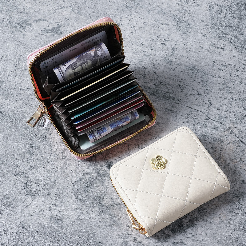 A new European and American light luxury fresh chanel-style women's wrist wallet card case with multiple slots for cross-border mobile phone cases for women details Picture
