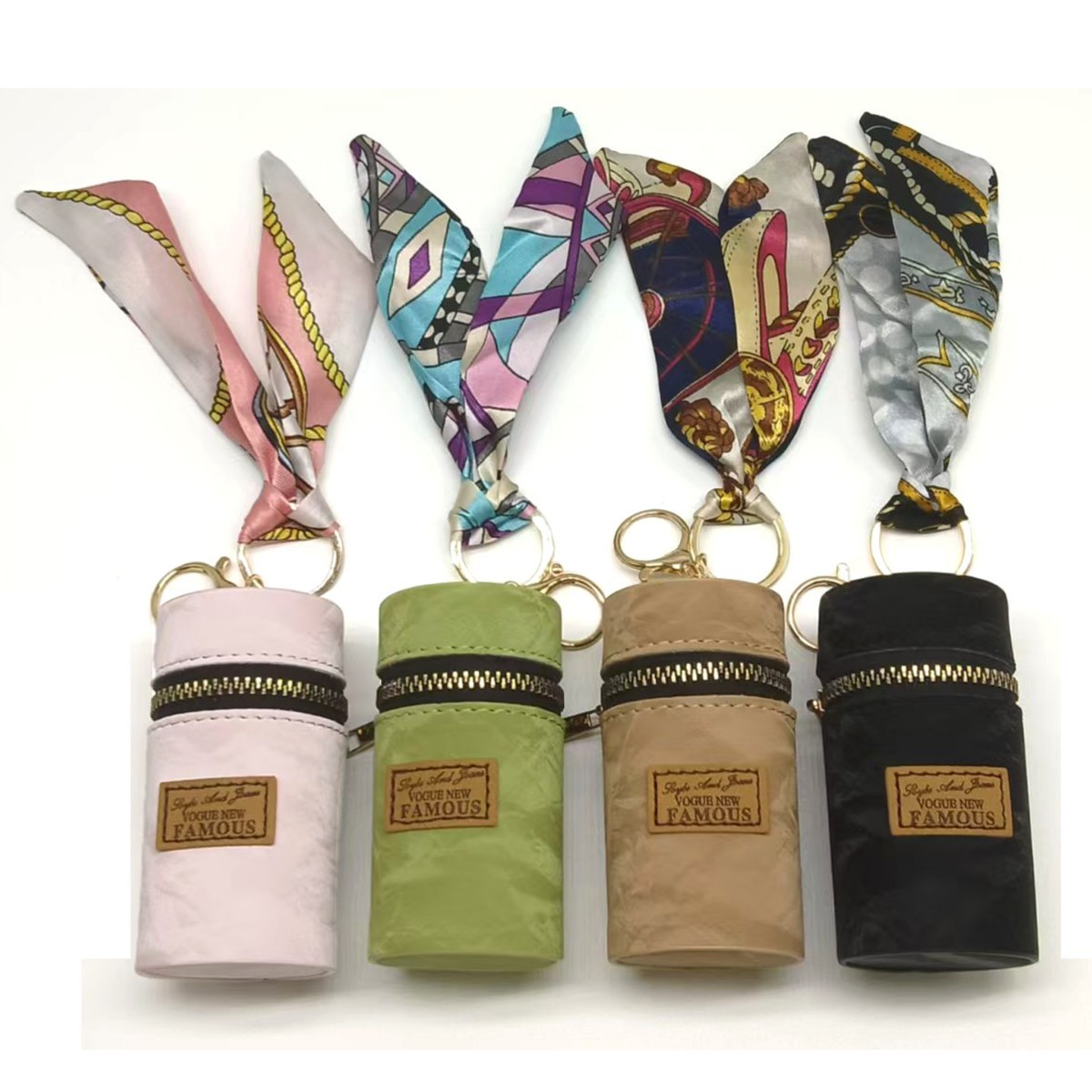 Wholesale of 2024 new fine velvet texture fabric red envelope keychain mini bags Item Picture