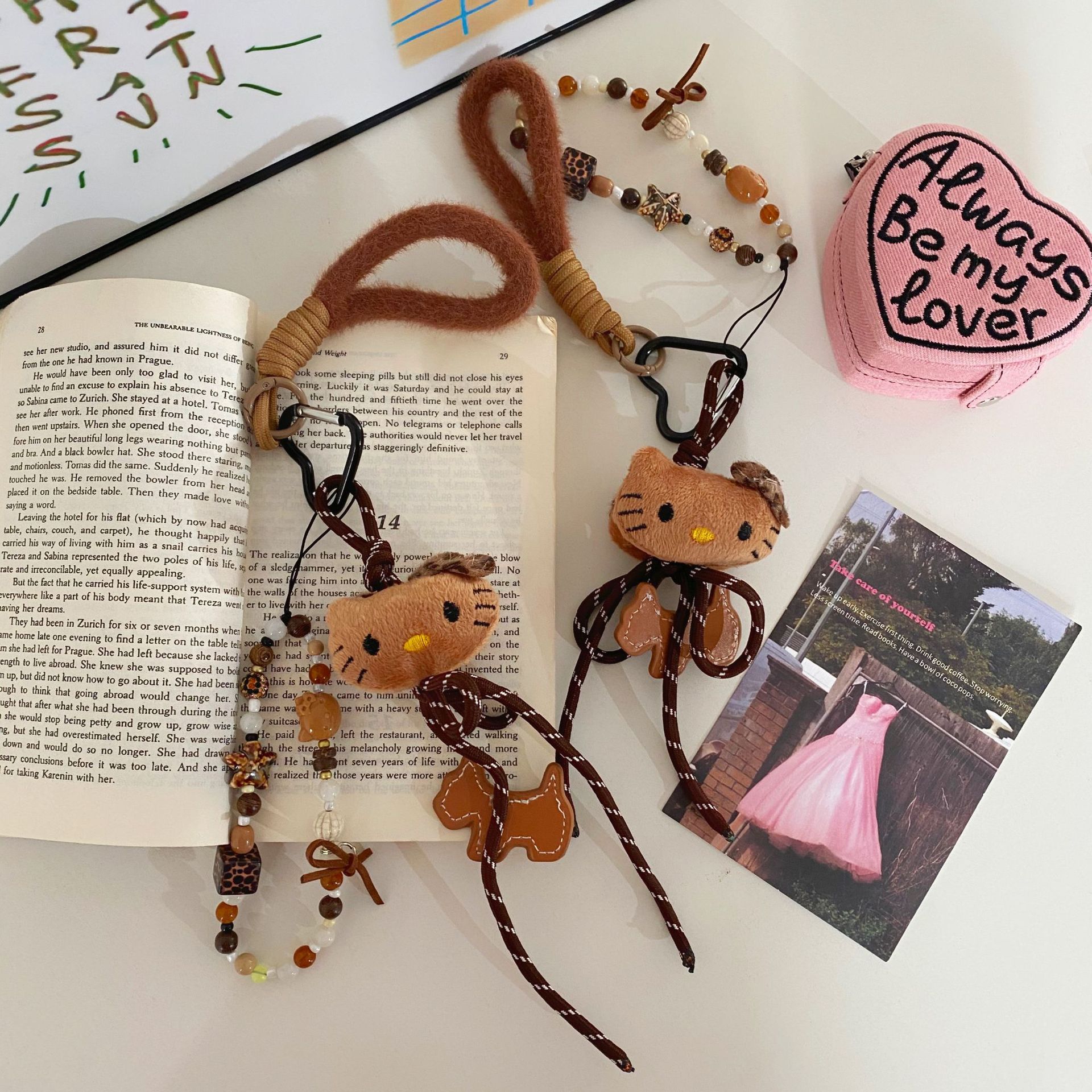 Creative beaded pendants! Cute cartoon cat bags, mobile phone chains, pendants, decorations, keychains, and lanyards with a girlish heart Item Picture