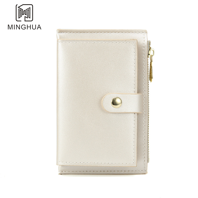 New color-blocking short wallet, a fashionable short wallet for women, a multi-slot card case for students, a small coin purse, and a folding wallet Application Scenario