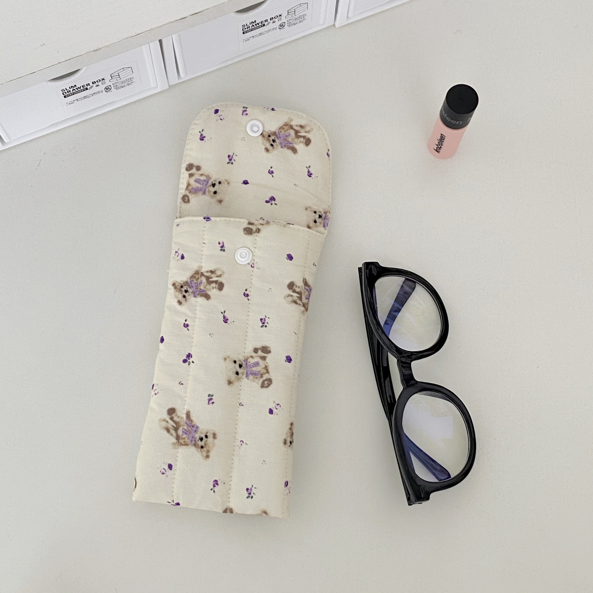 ins cartoon bear glasses storage bag, cotton-padded pressure-resistant sunglasses bag, portable sunglasses storage bag, glasses bag, cloth bag details Picture