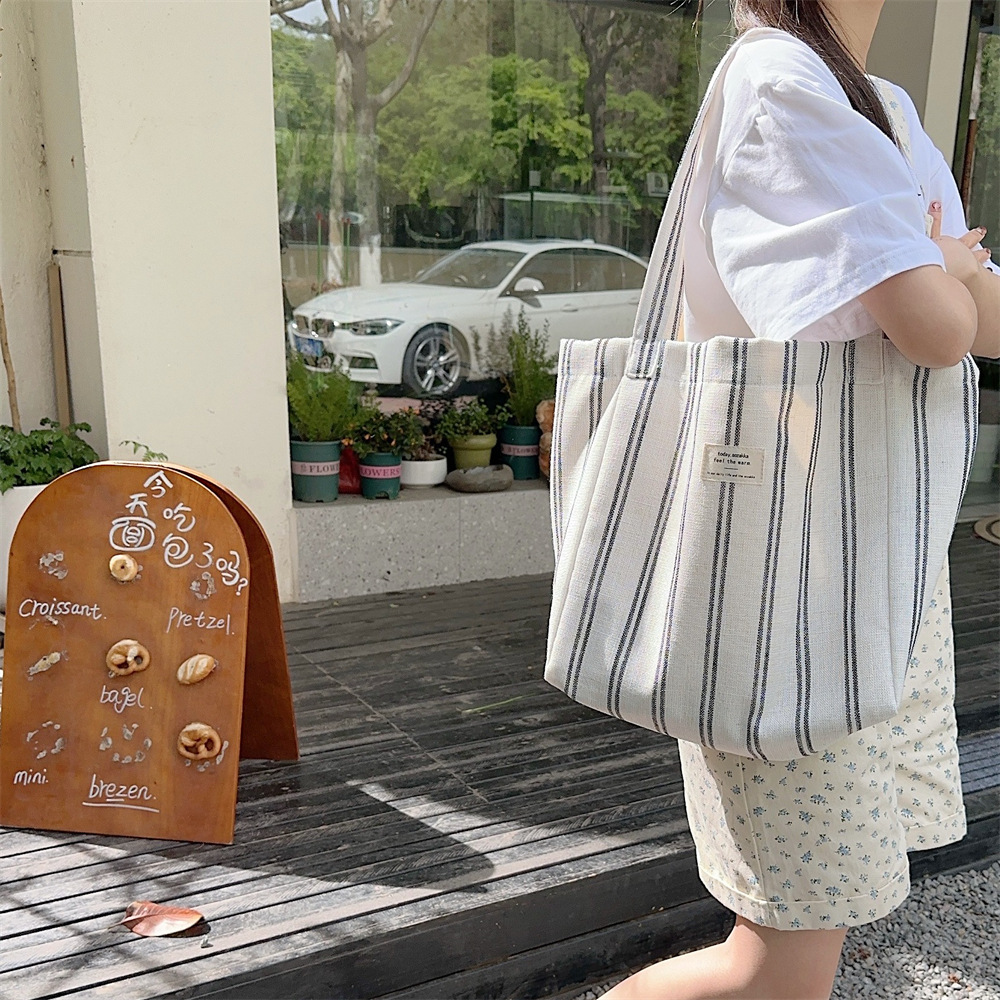 44202 Korean version large-capacity fashionable color-blocking striped tote bag, spring and summer striped casual bag, single-shoulder canvas bag Specification drawing