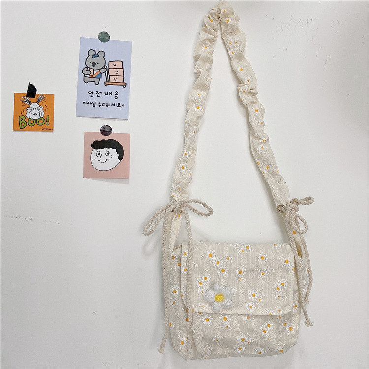 03173 Japanese-style fresh and delicate Daisy canvas bag, women's artistic single-shoulder bag, student thin cloth bag wholesale Item Picture