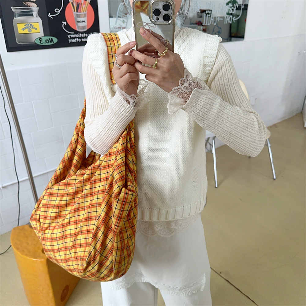 52231 Colorful checkered fabric Bag 2025 Model Large Capacity Casual and laid-back style single-shoulder underarm tote bag details Picture