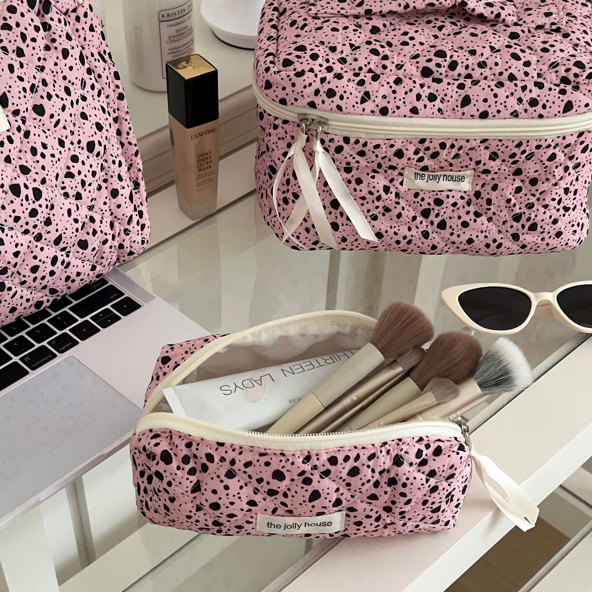 ins niche ink-wash makeup bag for women's new portable large-capacity storage bag for business trips and travel skin care and cosmetics details Picture