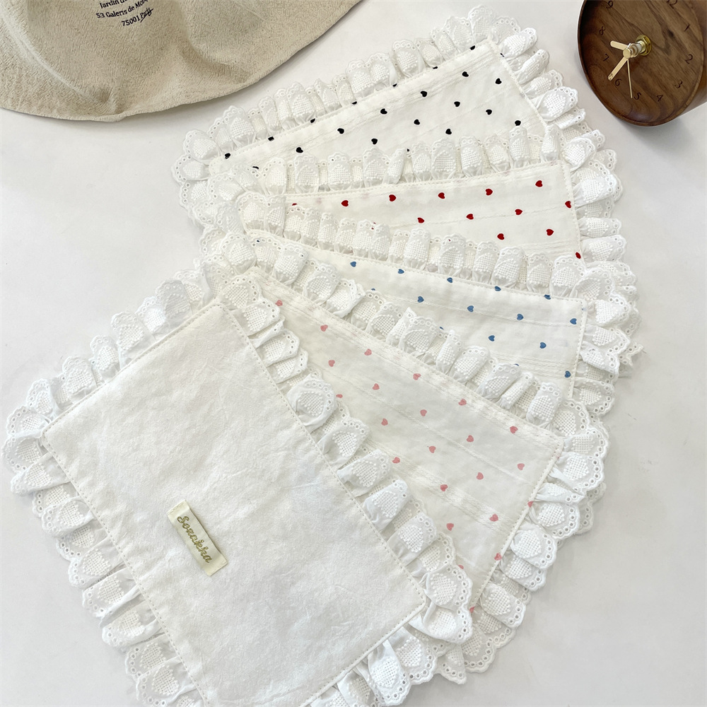 53261 ins heart-shaped lace napkins, placemats, coasters, double-layer, multi-purpose, dust-proof, suitable for Western cuisine and coffee in restaurants Application Scenario