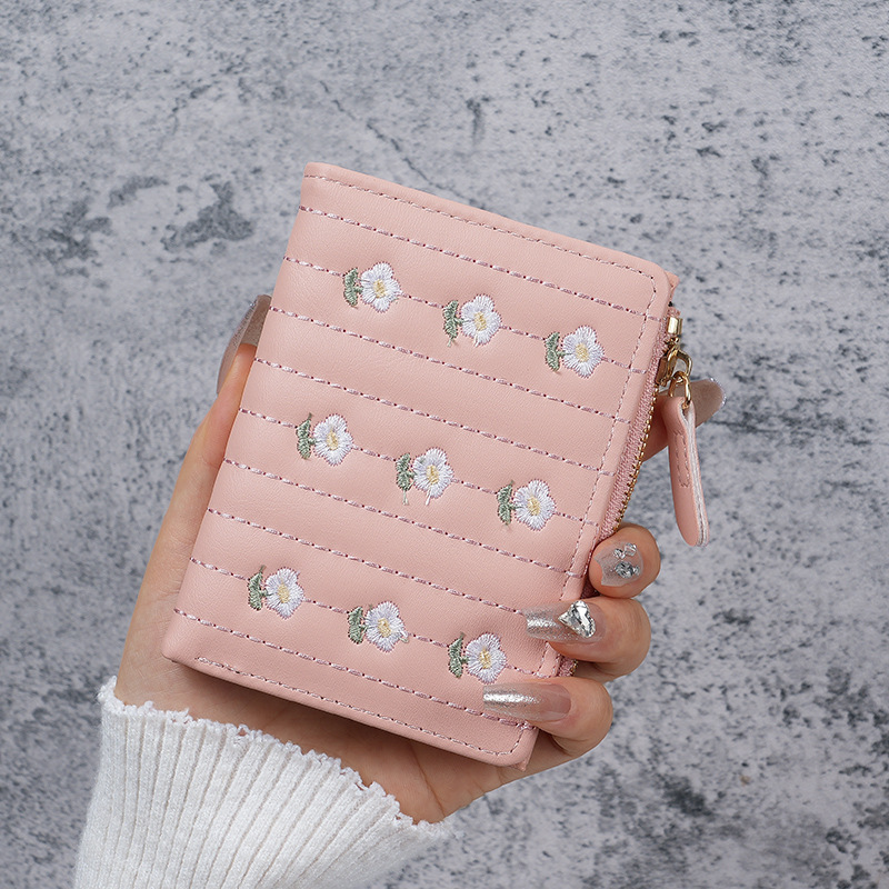 New fashionable Korean-style cute embroidered ladies' wallet wholesale, simple and short 20% off loose change card wallet full figure
