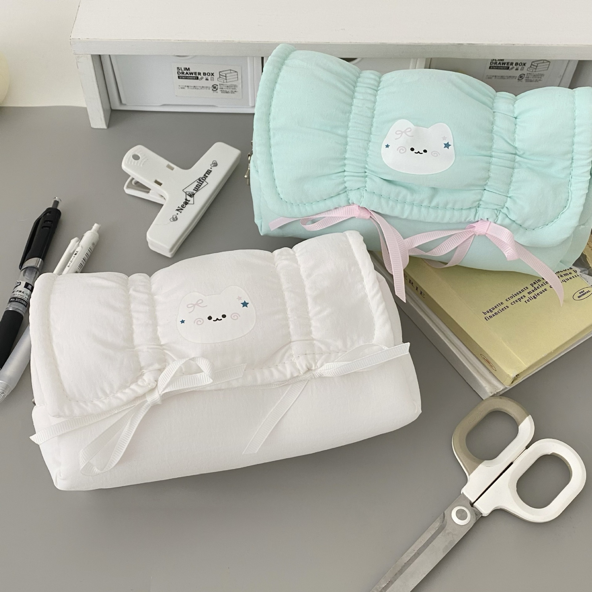 ins Bow Cat Pen Case 2025 New large-capacity girlish Heart Stationery Box Student large-capacity stationery bag full figure