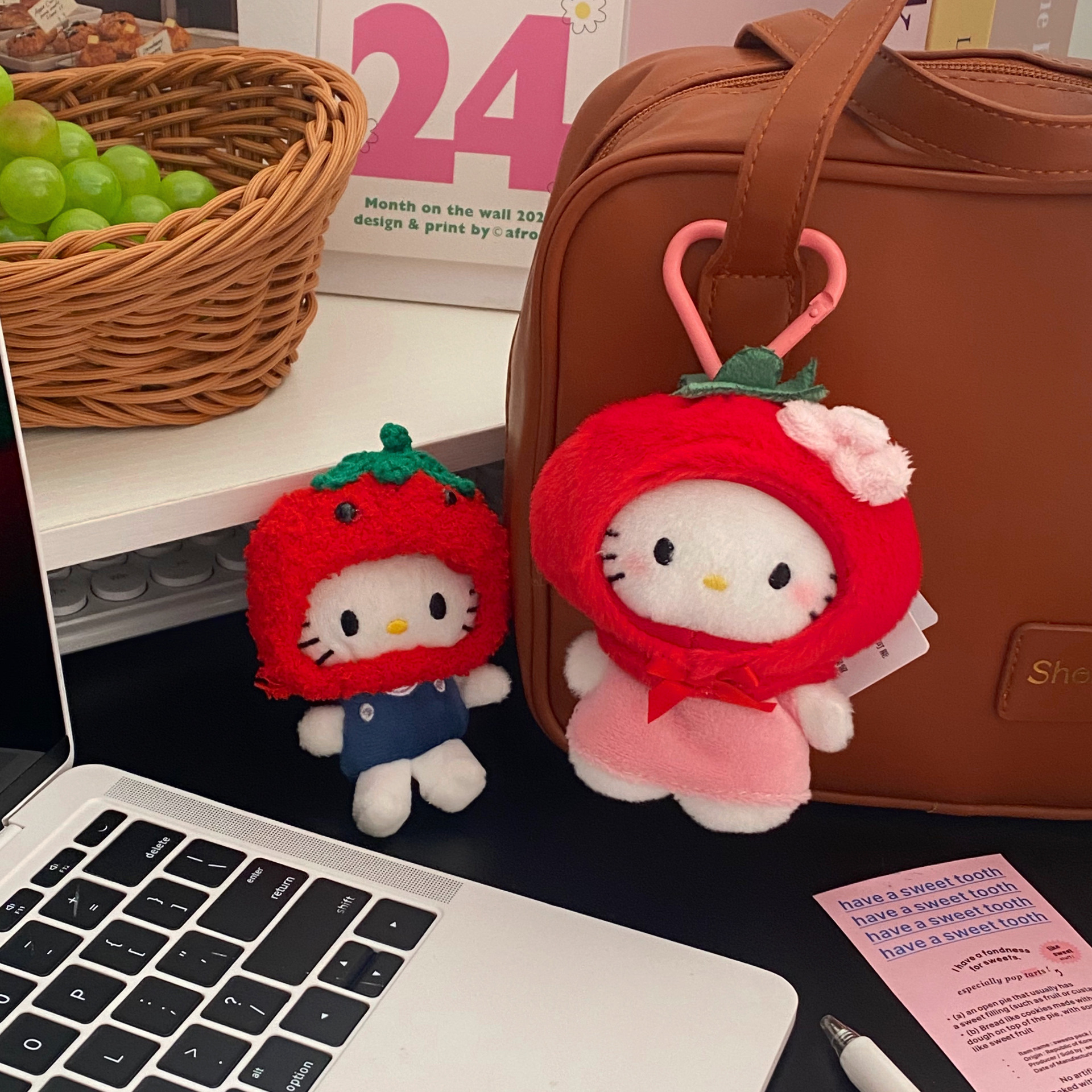 Maruko-chan headgear series bags, pendants, girls' gifts, cute cat schoolbags, pendants, accessories, dolls, girls' dolls Application Scenario