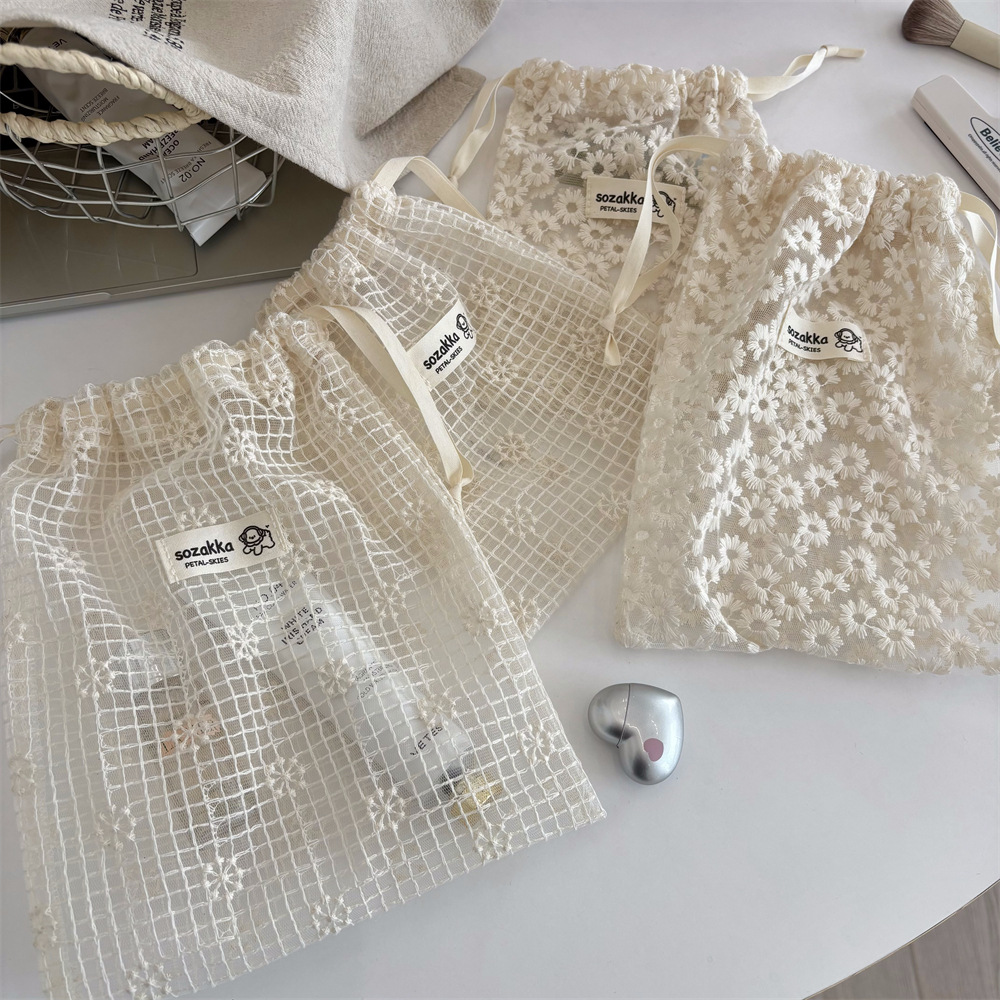 5361 Mesh lace embroidered Daisy storage bag, drawstring bag, travel skincare product sorting bag, miscellaneous storage bag full figure