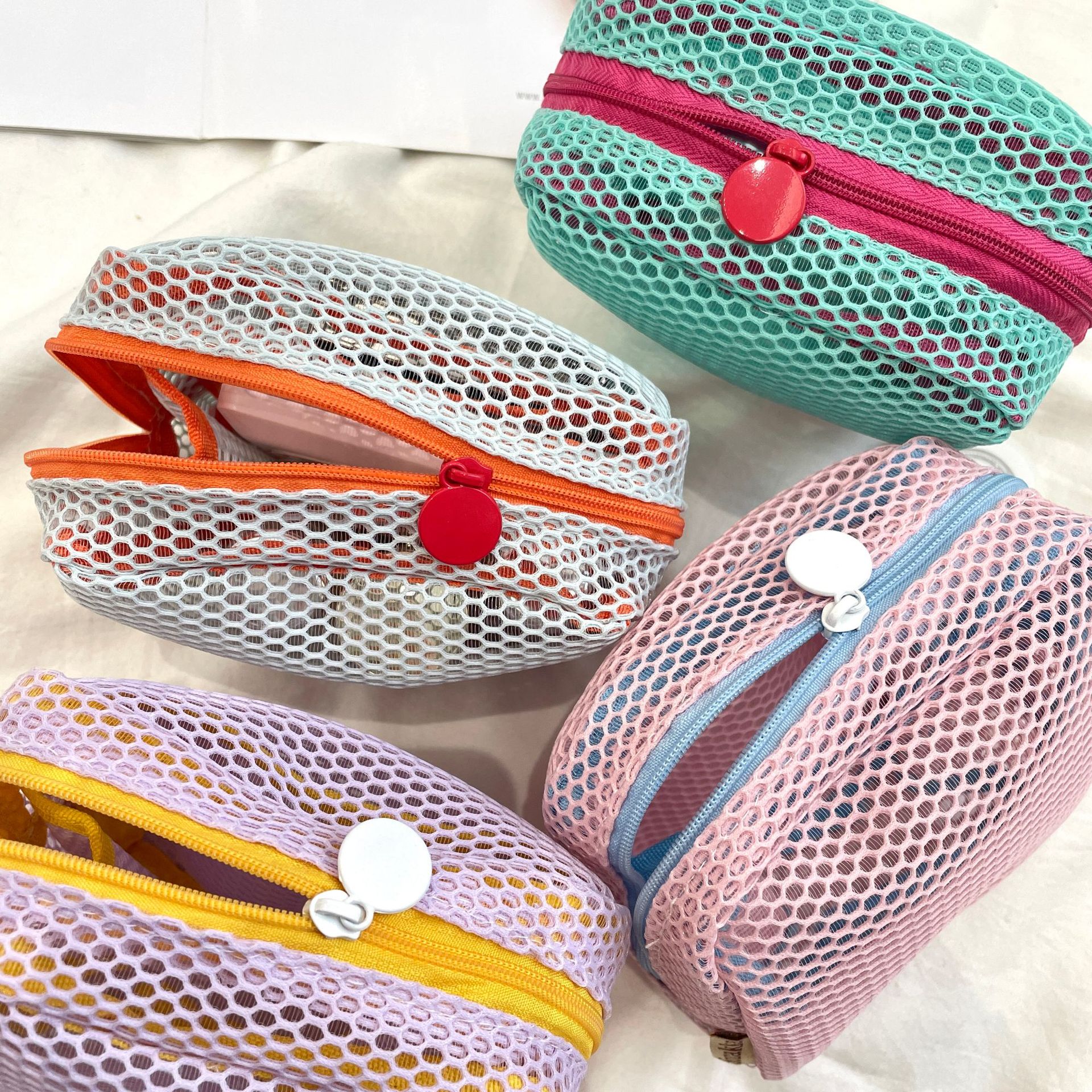 53263 Dopamine Small Square Bag, Mini Makeup Bag, Portable Mesh Lipstick Storage Bag, Sanitary Bag, Coin Bag Application Scenario
