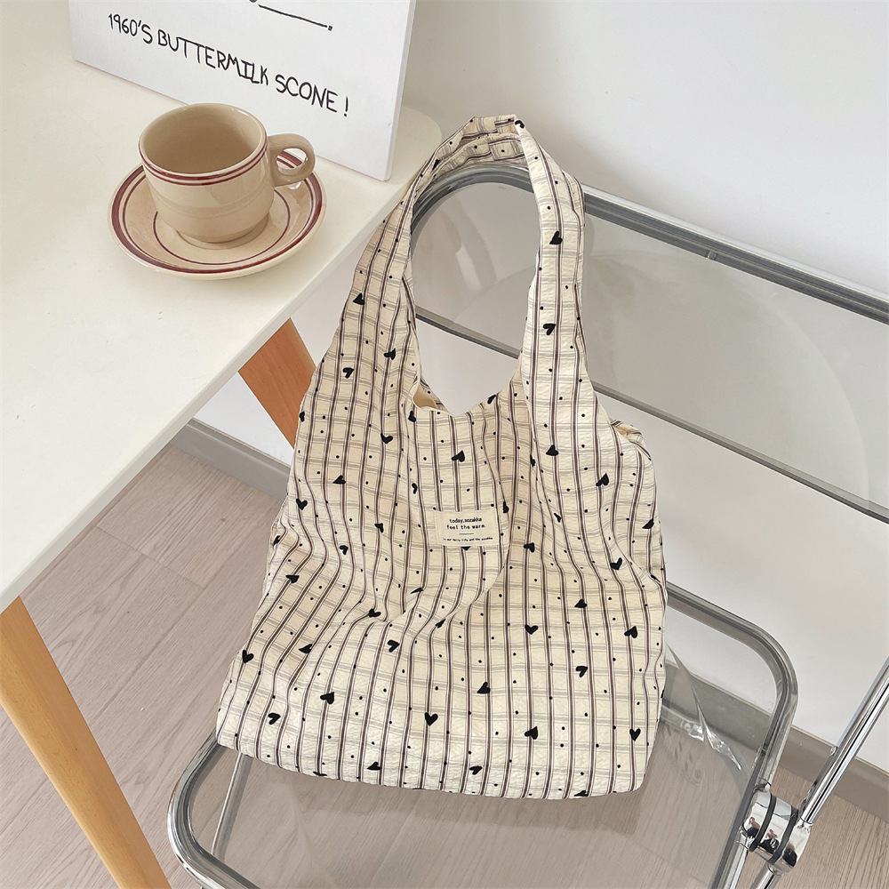 5671 Summer ins New laid-back and sweet checkered heart single-shoulder shopping bag Casual commuting canvas vest bag details Picture