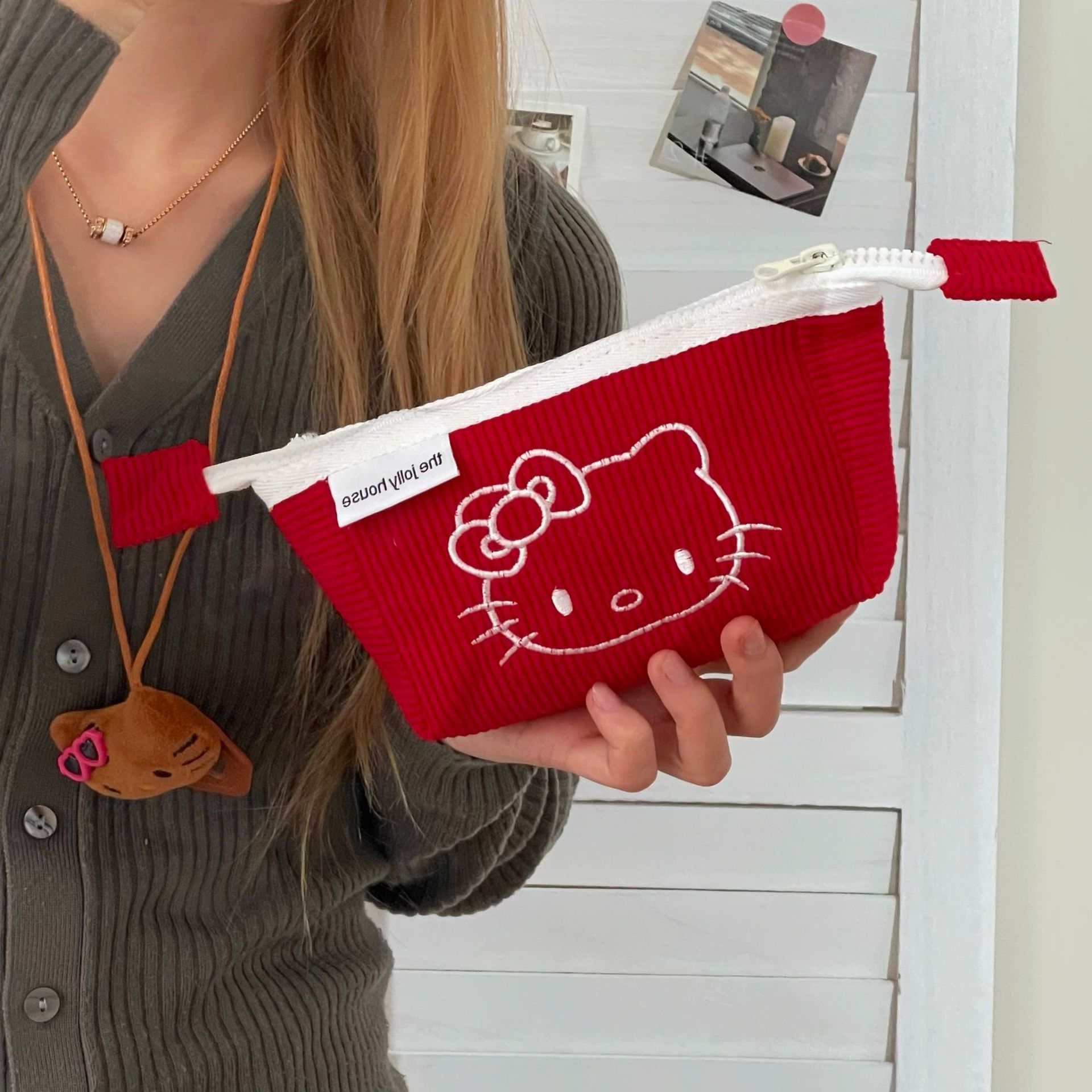High appearance level, cute girl pen case, ins corduroy, large capacity stationery box, student desktop stationery storage bag for girls Application Scenario