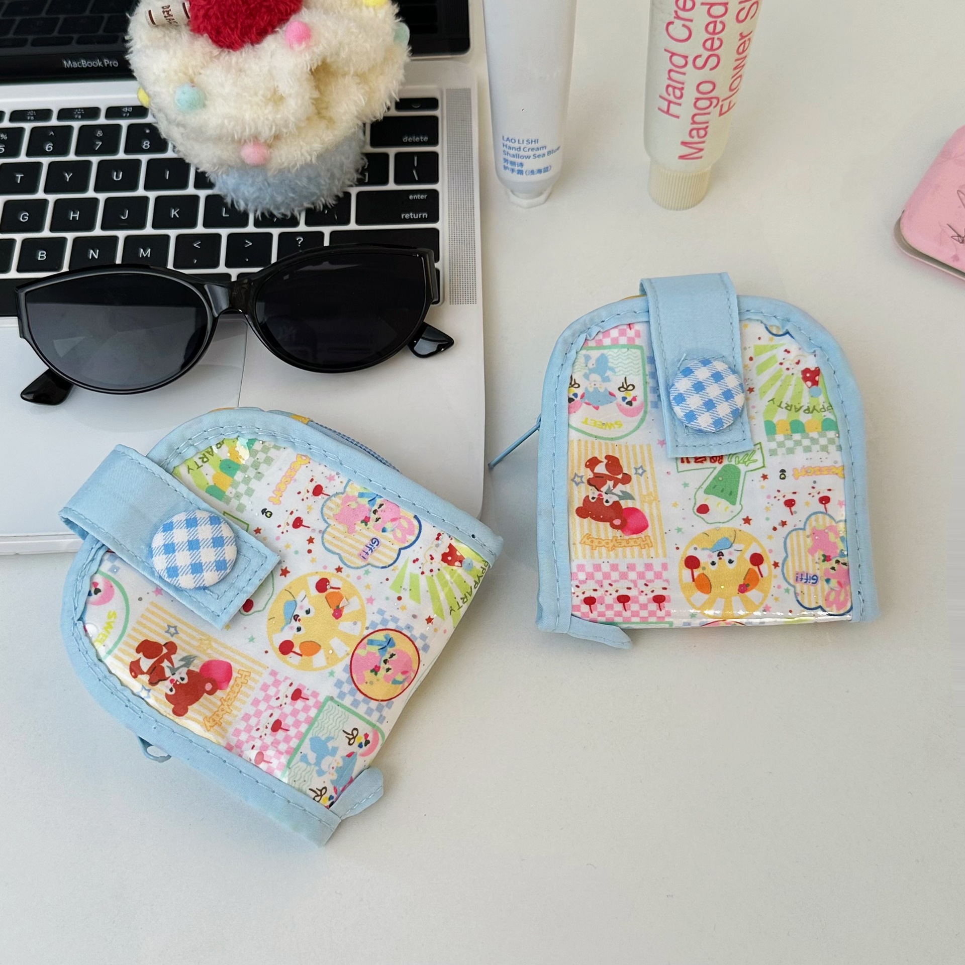 Mini coin purse, dopamine children's coin purse, multi-layer card bag, mini coin purse, small bag to carry around full figure