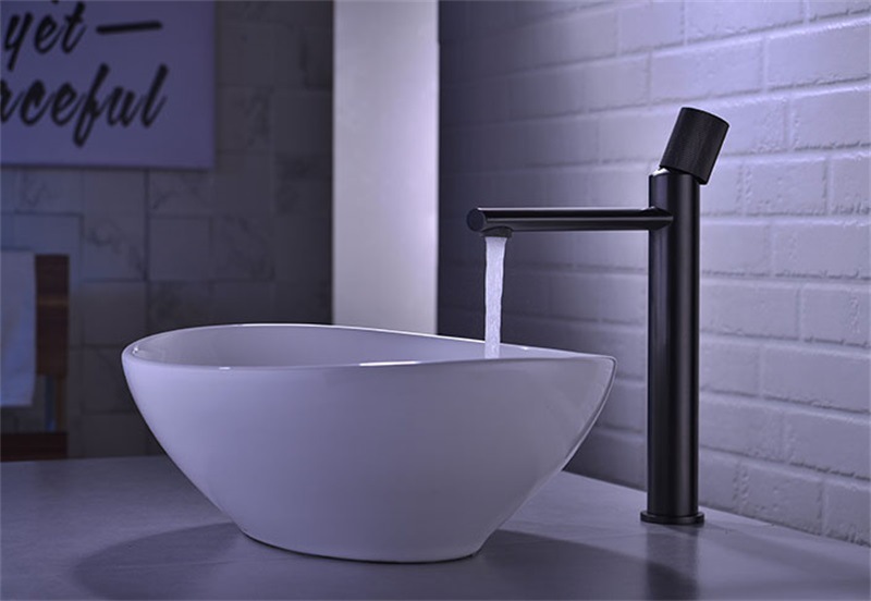 Kaiping Youjia Sanitary Ware countertop basin hot and cold Faucet with height single gun gray high basin hot and cold faucet 30031 details Picture