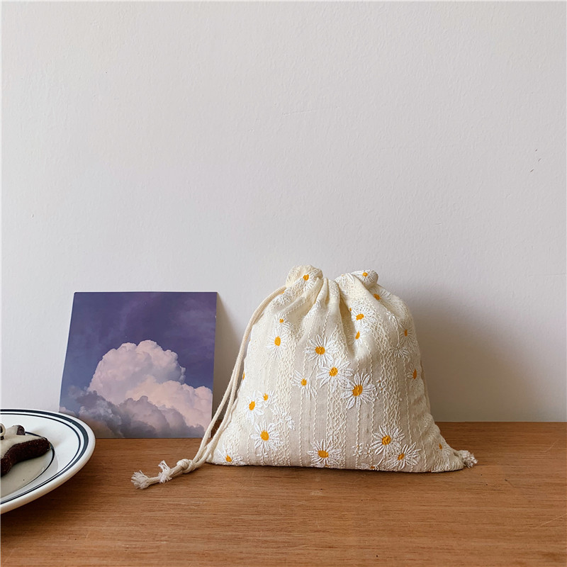 01121 Wholesale cotton bags, travel dust-proof drawstring bags, diy drawstring bags, home cotton and linen storage bags Application Scenario