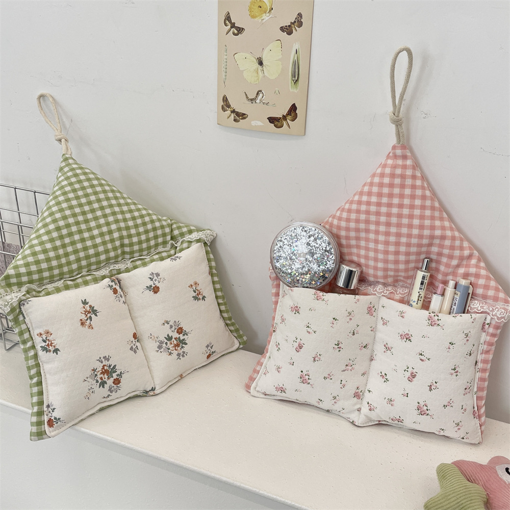 54124 Macaron-colored small checkered hanging bag, wall and dormitory bedside storage bag, mobile phone, stationery and miscellaneous storage bag details Picture