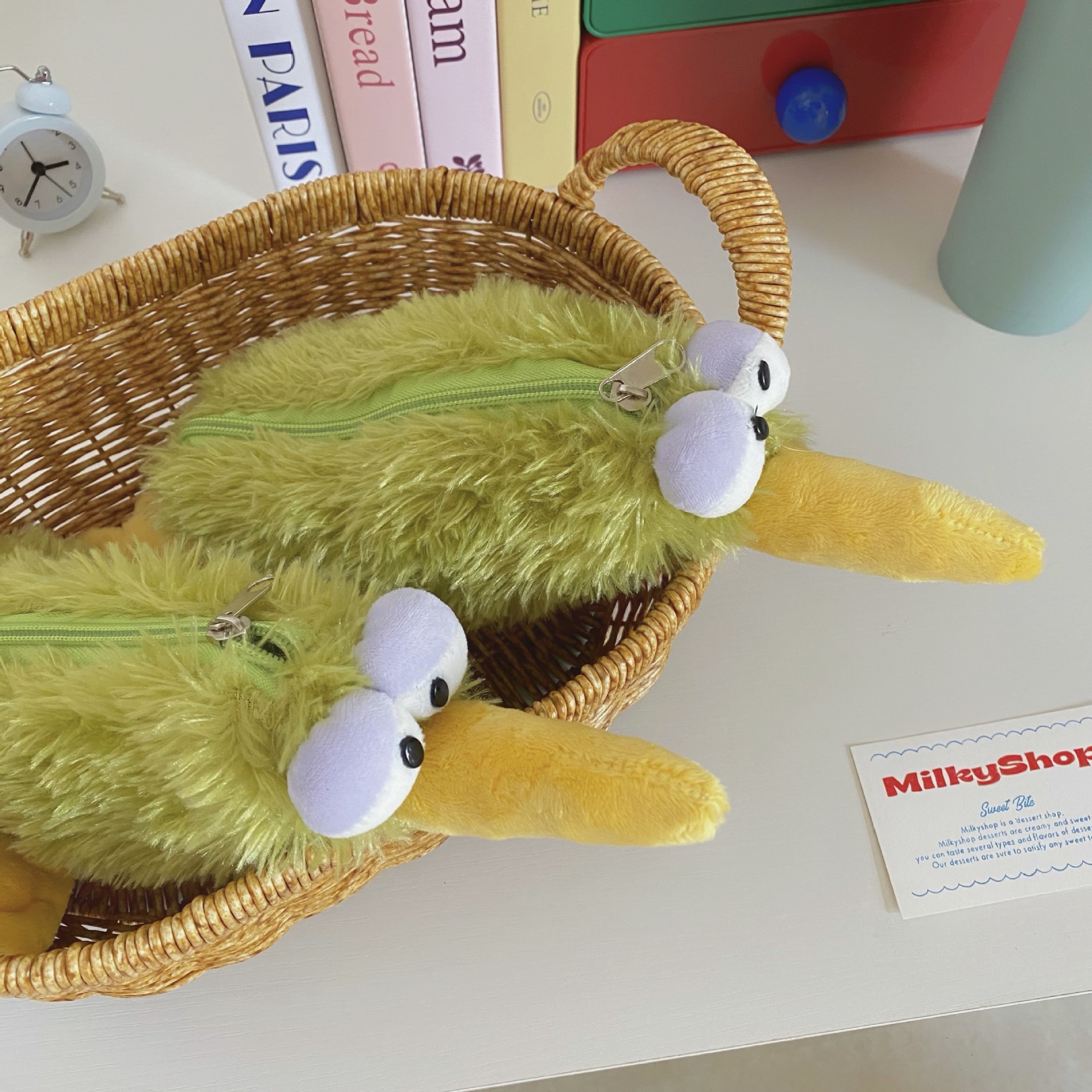 Xiaohongshu's same style ~ Kiwi Bird pencil case, high appearance level, junior high school girls' stationery box, cute large capacity pencil case for girls full figure