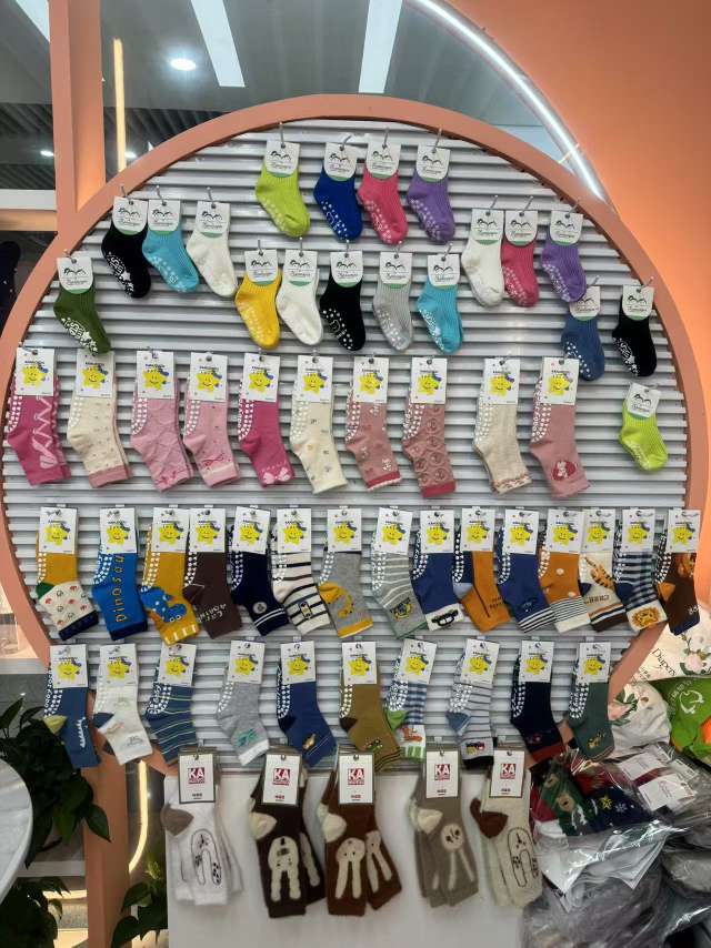 Yiwu Sanduo Knitting Co., LTD describe pic - 5