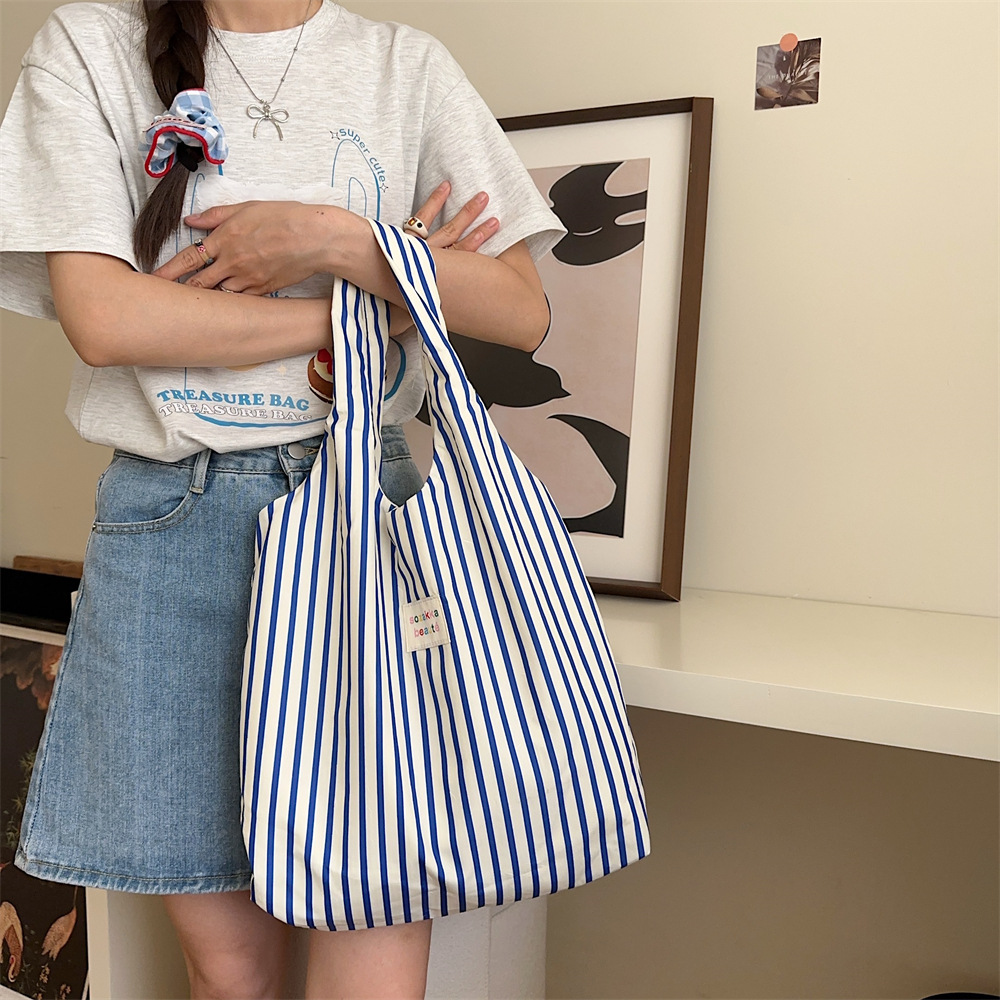 4613 Summer embossed single-shoulder Bag for female students, a versatile large-capacity seaside vacation tote bag Specification drawing