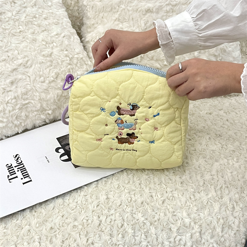 411261 High appearance level student embroidered quilted cotton bag, cosmetic bag, shopping clutch bag, travel toiletries bag details Picture